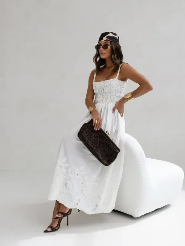 Jaką sukienkę założyć na randkę latem